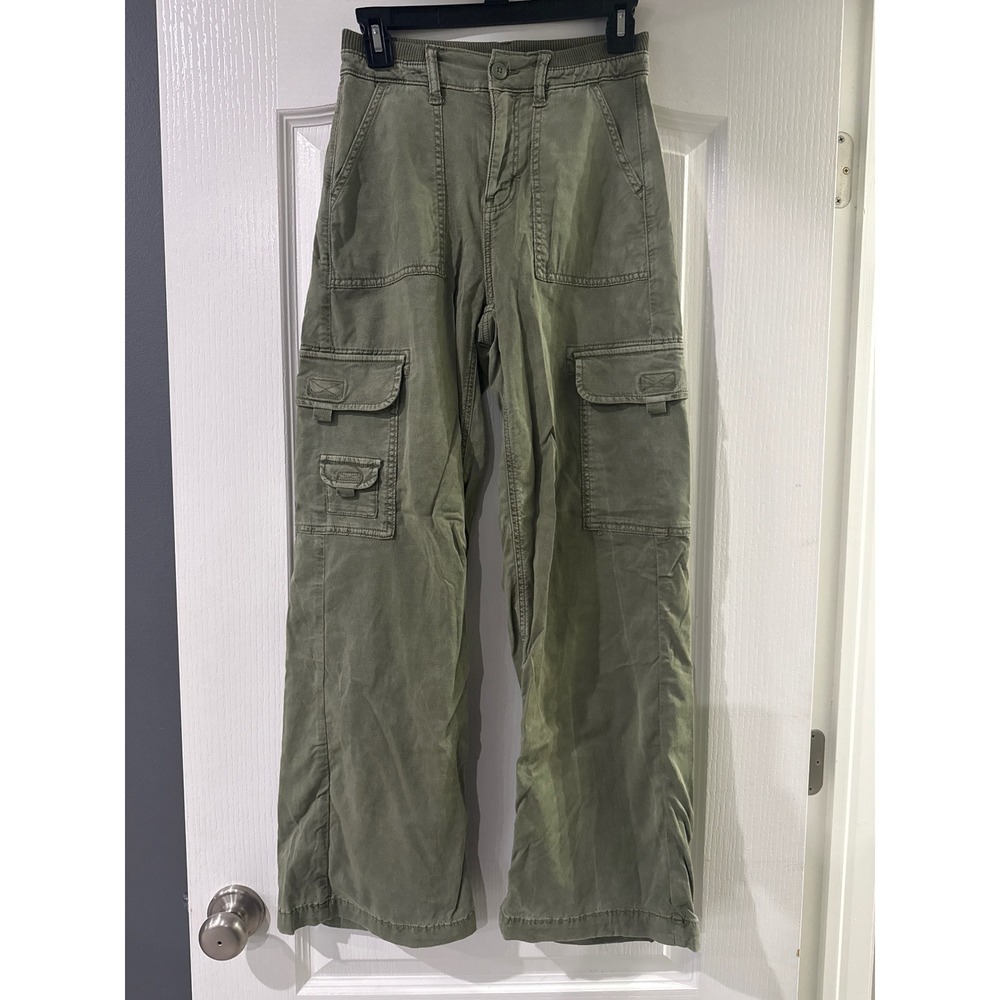 American Eagle Outfitters Olive Green Wide Leg Cargo Pants Size 0 Short Stretch